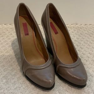 Saks Wedge Heels - 38.5